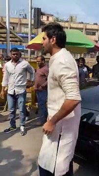 Birthday boy Kartik Aaryan visits Siddhivinayak temple in Mumbai, seeks Ganpati Bappa's blessings