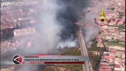 Kebakaran Hutan Hancurkan Resor Pantai di Sisilia Italia