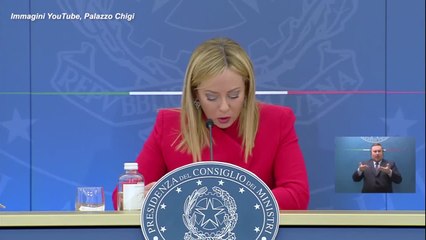 Manovra, Meloni: "In pensione a 62 anni con 41 di contributi"