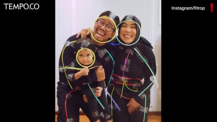 Aksi Kreatif Fitri Tropica dan Suami Umumkan Hamil Anak Kedua