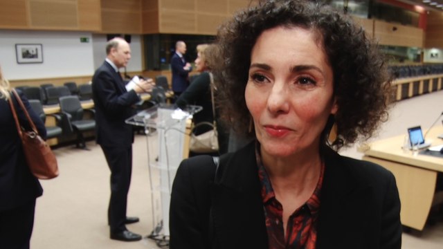 Hadja Lahbib: J'irai au Qatar pour y avoir une discussion franche sur les droits humains