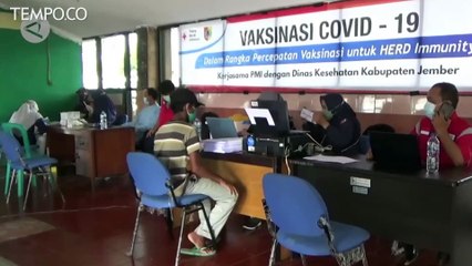 Permudah Pelayanan, PMI Jember Gelar Vaksinasi di Terminal Bus