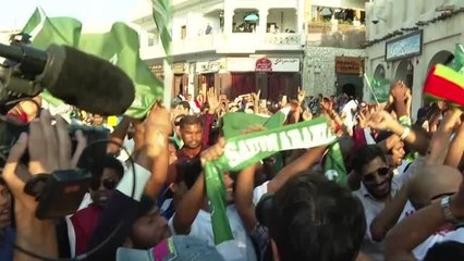 Arjantin'i mağlup eden Suudi Arabistan taraftarlarından sevinç gösterisi