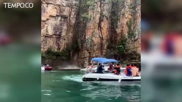 Detik-detik Tebing Batu di Danau Brasil Runtuh, Menimpa Perahu Turis