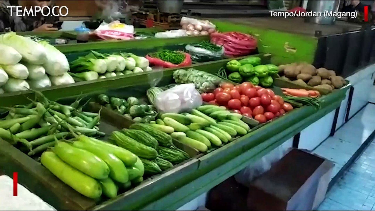 Kenaikan Harga Bahan Pokok Turut Pengaruhi Omset Pedagang Kramat Jati