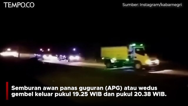 Aktivitas Merapi Meningkat, Truk Penambang Pasir Mengungsi