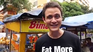 Indonesian Street Food Tour of Glodok (Chinatown) in Jakarta - DELICIOUS Indonesia Food! 13
