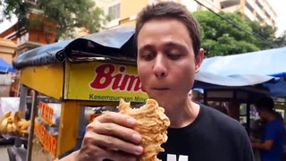 Indonesian Street Food Tour of Glodok (Chinatown) in Jakarta - DELICIOUS Indonesia Food! 14