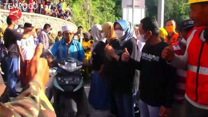 Download Video: Sempat Terputus 5 Bulan, Jembatan Gantung Gladak Perak Mulai Difungsikan