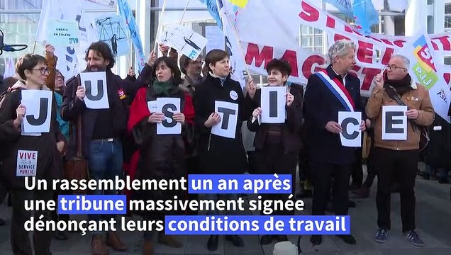 Journée d'action à Paris de magistrats, avocats et greffiers contre une justice au rabais