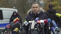 Presidente polonês fala por telefone com falso Macron