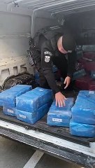 Carga milionária de drogas é apreendida dentro de furgão em SC