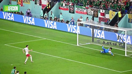 下载视频: México empata sin goles ante Polonia; Ochoa evita la derrota al atajar un penal a Lewandowski