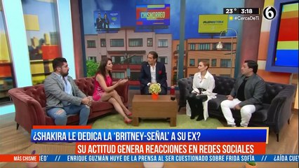 Captan a Shakira haciendo la 'Britney señal', ¿se la dedicó a Piqué?