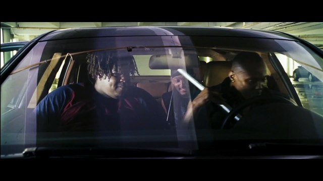 Transporter 2 Film Extrait - Ne pas toucher à la voiture de Jason Statham!