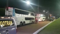 Polícia Militar realiza abordagens a ônibus em Cascavel