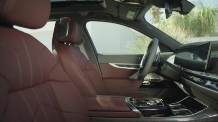 The new BMW 760i xDrive Interior Design in Mineral White
