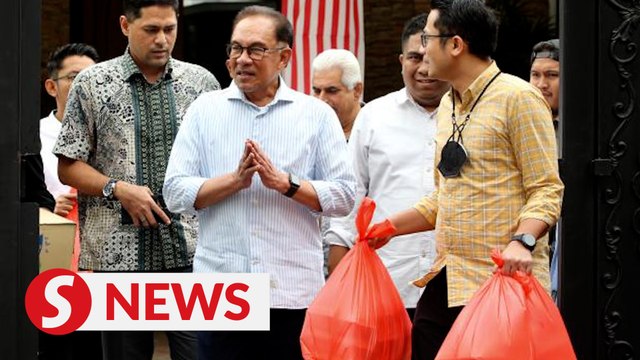 “Berita baik”, says Anwar.... lunch is served!