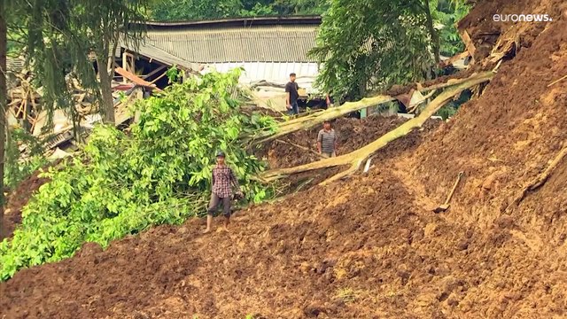 Indonesia, decine i bambini dispersi, centinaia le scuole distrutte dal sisma