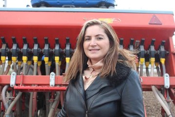 Atıl araziyi tarıma kazandırmak isteyen liseye tohum desteği verildi