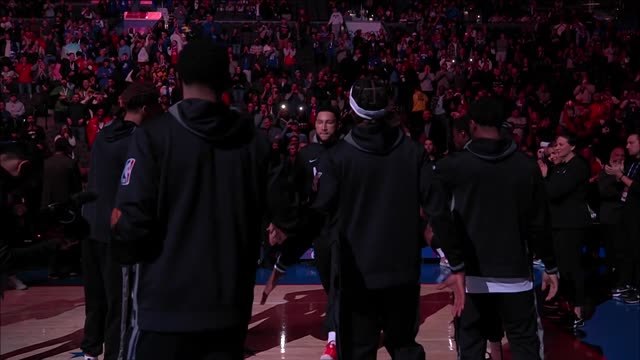 Simmons booed in losing return to the 76ers