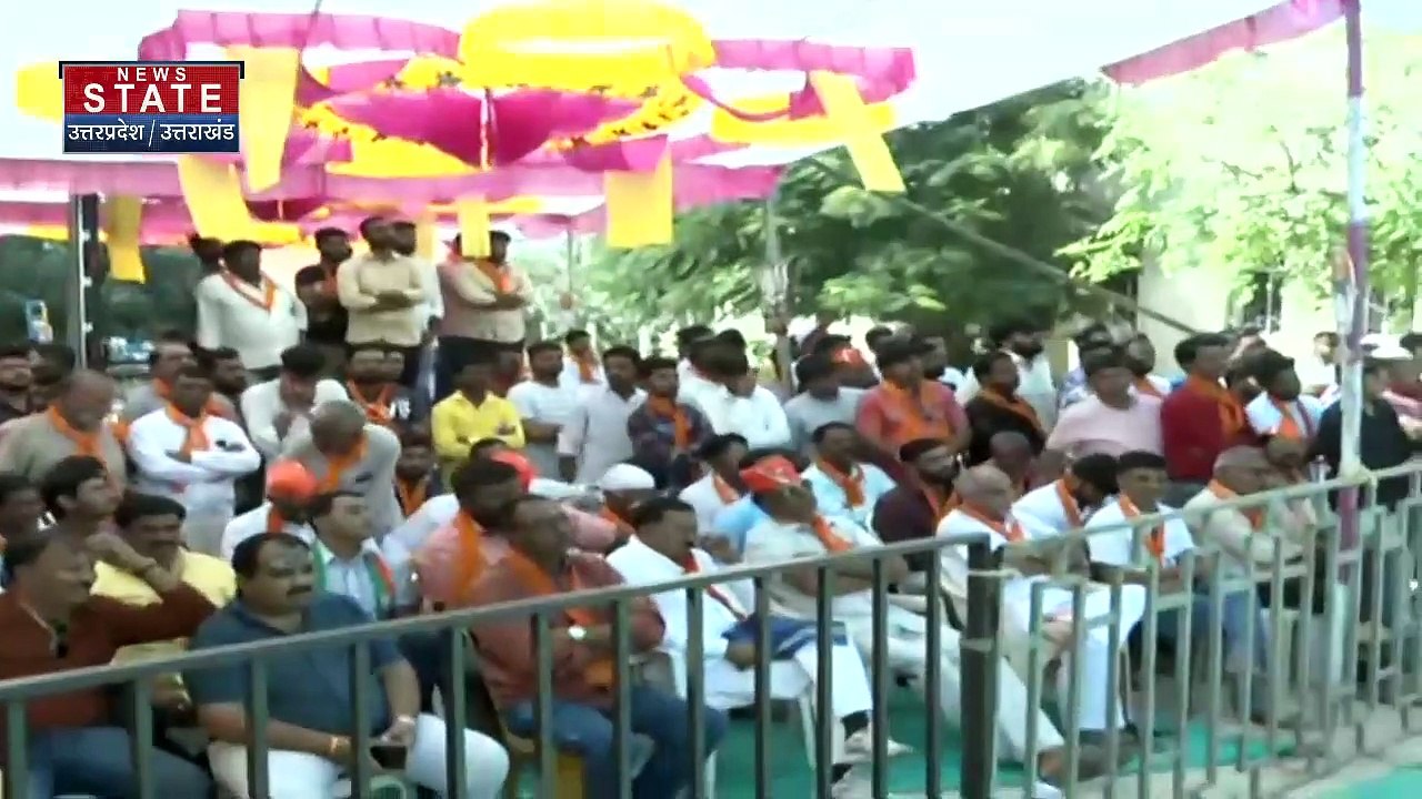 Gujarat Election : Gujarat के रण में CM योगी आदित्यनाथ की हुंकार | Gujarat News |