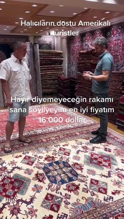 Kapalıçarşı esnafıyla ABD'li turist arasında halı pazarlığı: Beni sevmeye devam edecek misin?