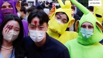 Kostum Unik Halloween di Berbagai Negara, dari Zombie Hingga Squid Game