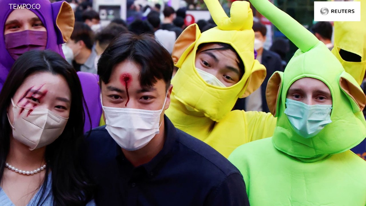 Kostum Unik Halloween di Berbagai Negara, dari Zombie Hingga Squid Game