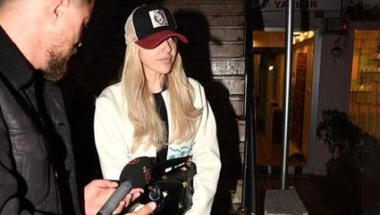 Makyajsız görüntülenen Hadise'den basın mensuplarına tepki: Sizinle konuşmayacağım