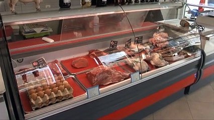 Κρεοπώλες-Κτηνοτρόφοι: Σε δύσκολη θέση λόγω των ιστορικών ανατιμήσεων παντού