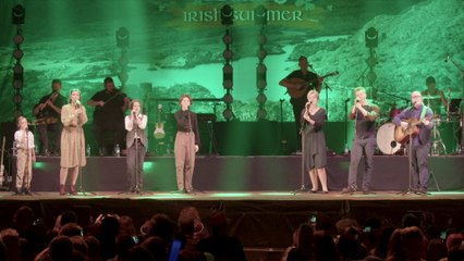 Angelo Kelly & Family - Country Roads