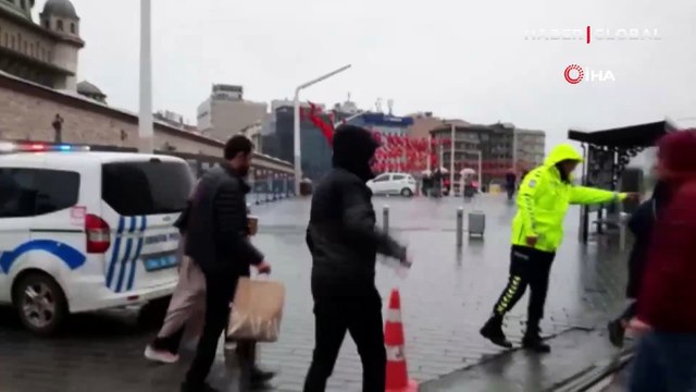 Taksim Meydanı'nda şüpheli valiz paniği: Polis ekipleri harekete geçti