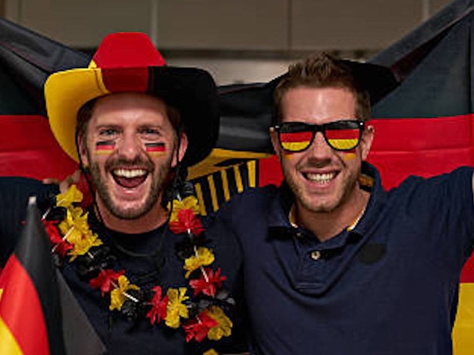 WM 2022: Darf man während der Arbeitszeit Fußball schauen?