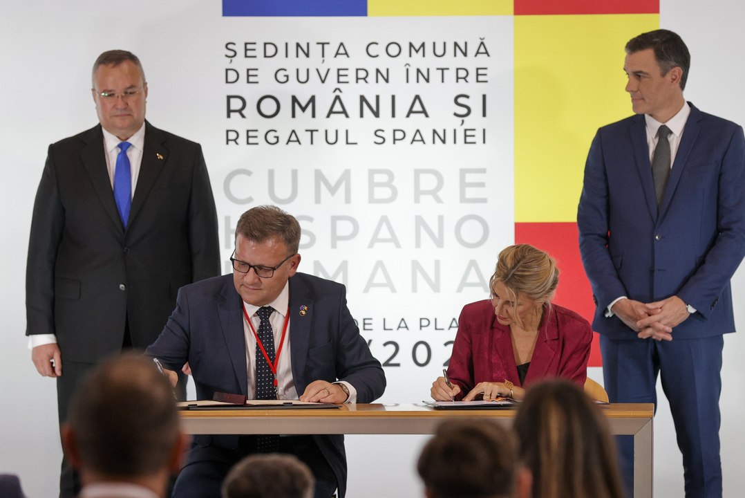 Sánchez y Ciuca participan en una reunión plenaria de las delegaciones española y rumana