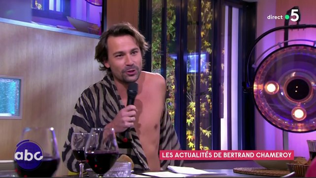 Zapping du 23/11 : Bertrand Chameroy complètement nu dans C à vous !