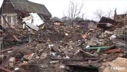 Les bombes tombent à l'Est de l'Ukraine