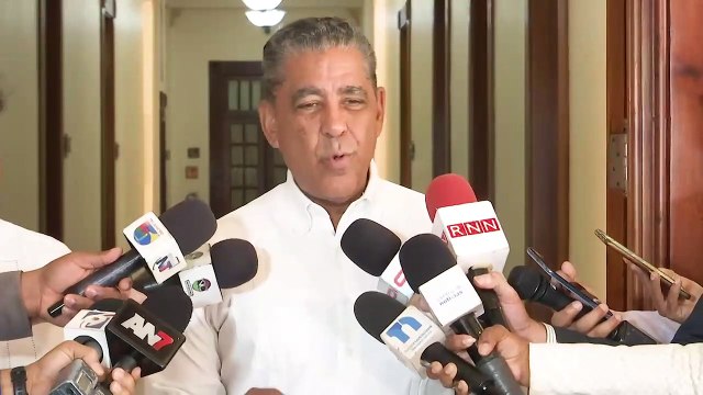 Congresista Adriano Espaillat solicita retirar alerta emitida por la Embajada de EE. UU. en RD