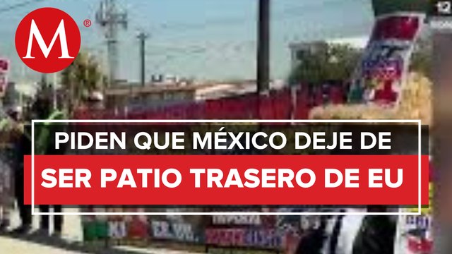 Activistas protestan afuera del consulado de Estados Unidos en Baja California