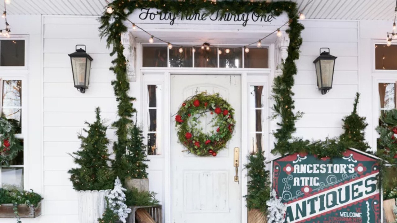 How to Clean Sap and Pine Needles Left Behind from Your Holiday Decor