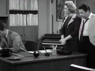 Dick Van Dyke S02E20 (It May Look Like a Walnut)