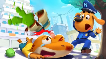 🚓 Sheriff Labrador's Safety Tips: Why Throwing Things Down Is Dangerous