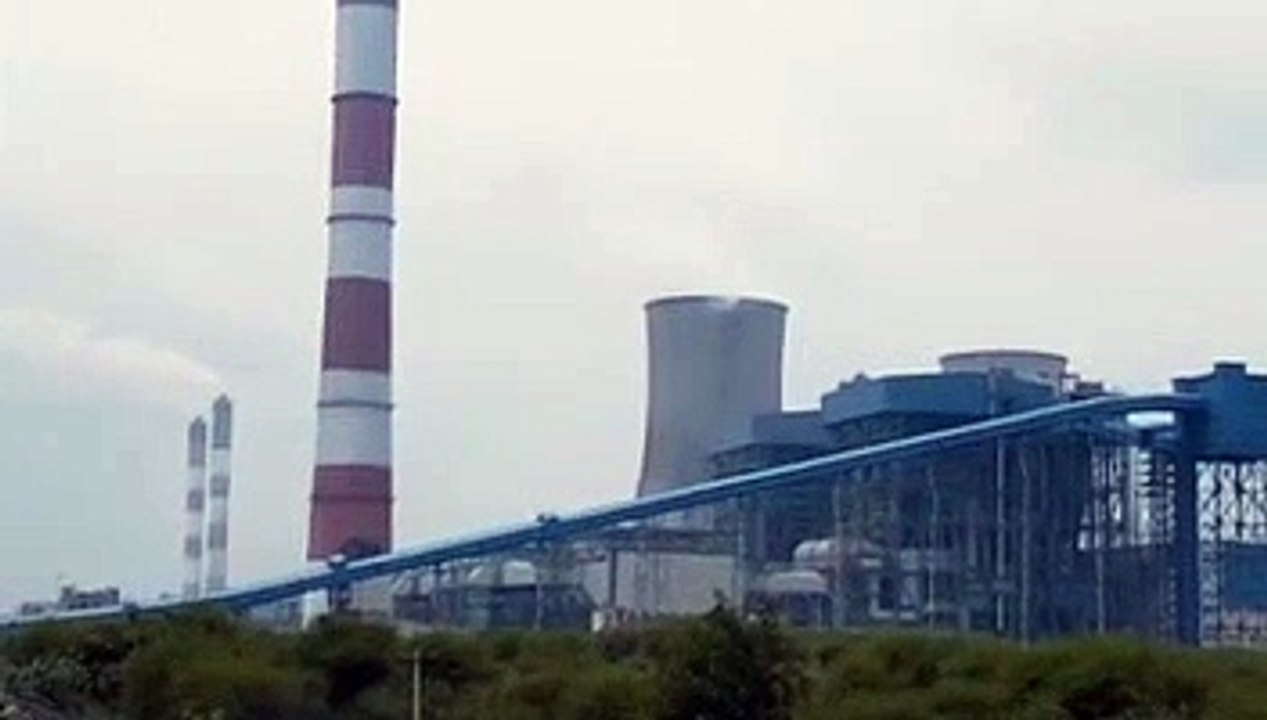 अडानी पावर ने बिजली कंपनियों से मांगे 1376 करोड...