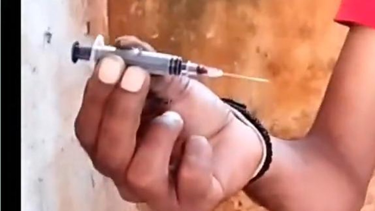 शिवपुरी : स्कूल बंद होते ही यहां लग जाती है नशे की पाठशाला, देखें खास खबर
