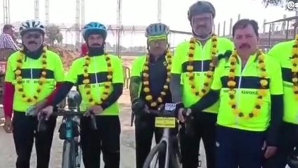 दतिया : इन लोगों के जज्बे को सलाम, साइकिल से कर रहे कश्मीर से कन्याकुमारी तक की यात्रा