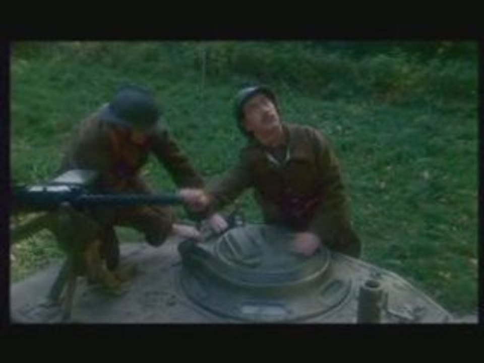 Bande-annonce non-officielle du"Retour des bidasses en folie