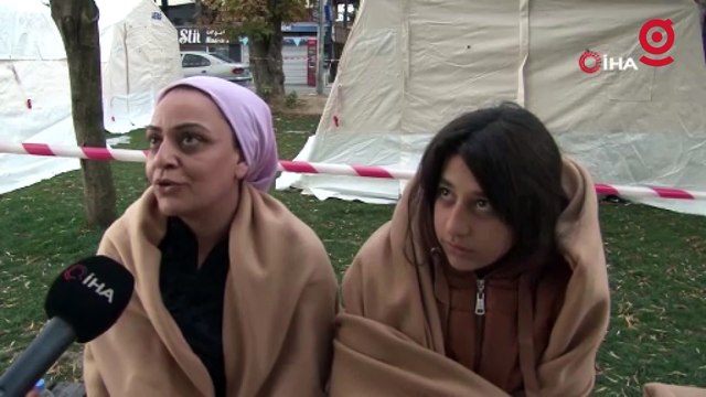 Depremzedeler güne çadırda uyandı