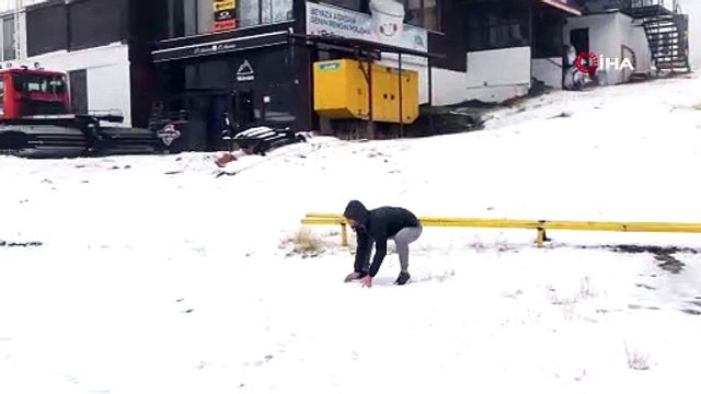 Uludağ beyaz gelinliğini giydi...Ateş yakıp kar topu oynadılar