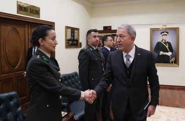 Bakan Akar, MSB'de görevli öğretmenlerle bir araya geldi