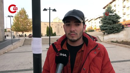 İş arayan gençten ilginç yöntem: Direklere astığı ilanla işveren aradı